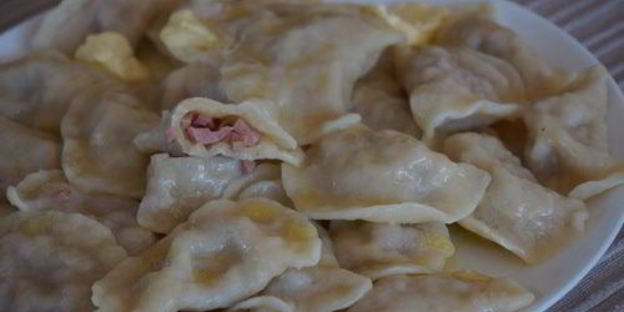 вареники с колбасой