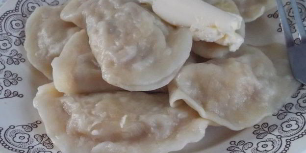 вареники с квашеной капустой и мясом