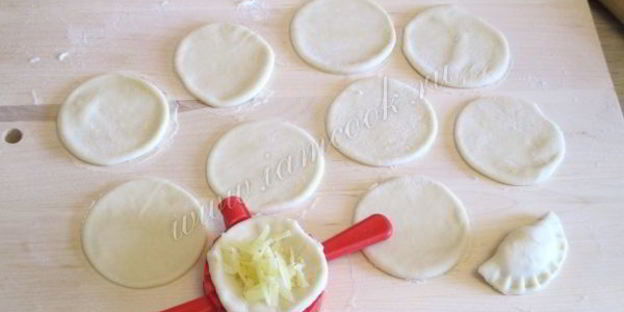 вареники с сырной начинкой