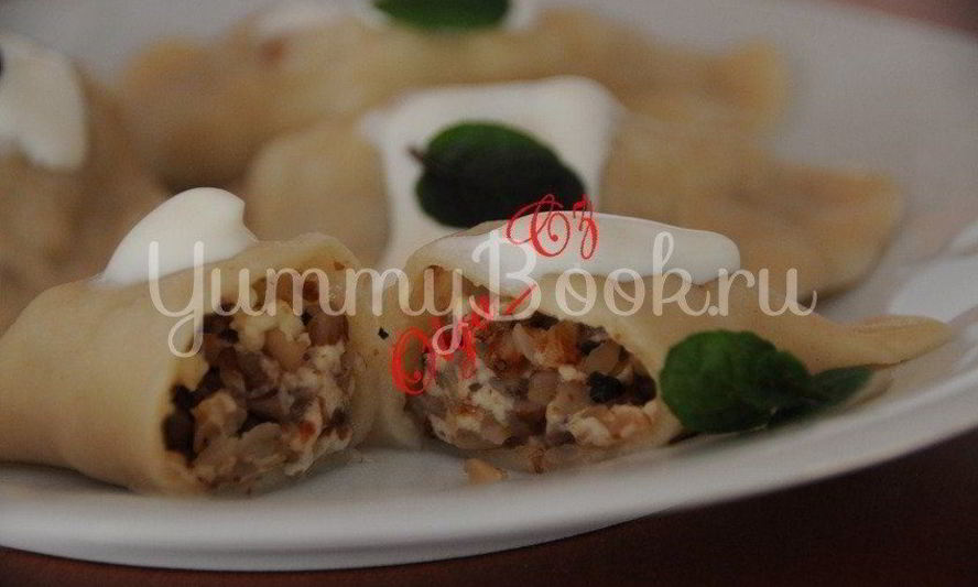 Рецепт вареников с творогом, гречневой кашей и мятой