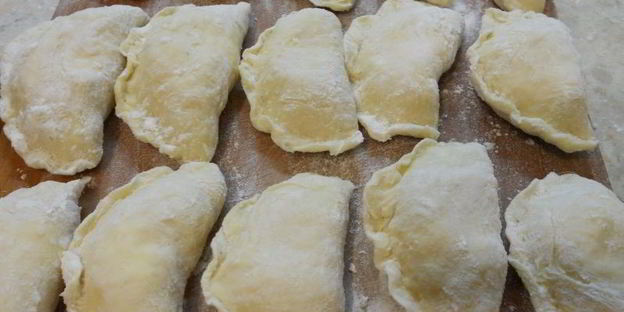 вареники с творогом и черникой