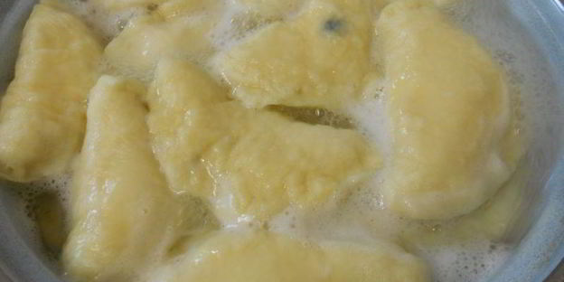 вареники с творогом и черникой