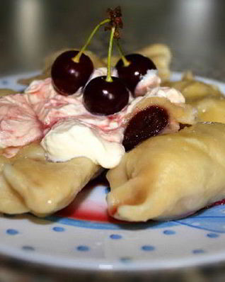 Вареники с вишней