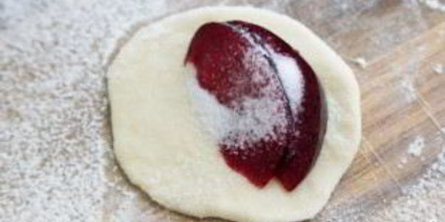 вареники со сливами