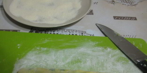 зеленые ньокки с руколой и масляным соусом