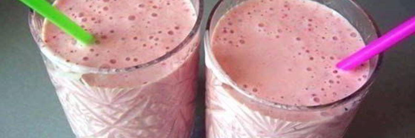 Бананово-клубничный коктейль