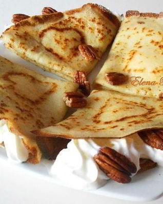 Блинчики с орехом пекан и кленовым сиропом