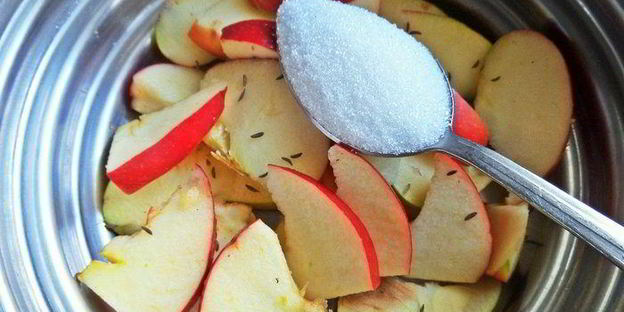 чернично-яблочный напиток