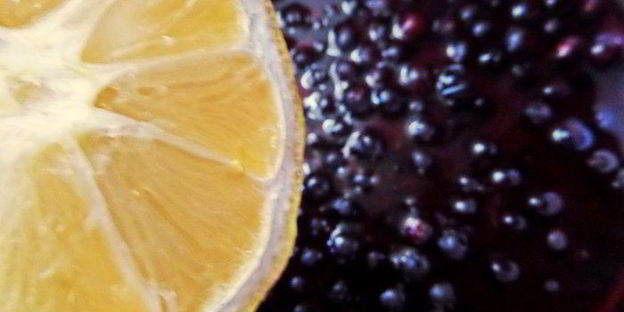 чернично-яблочный напиток