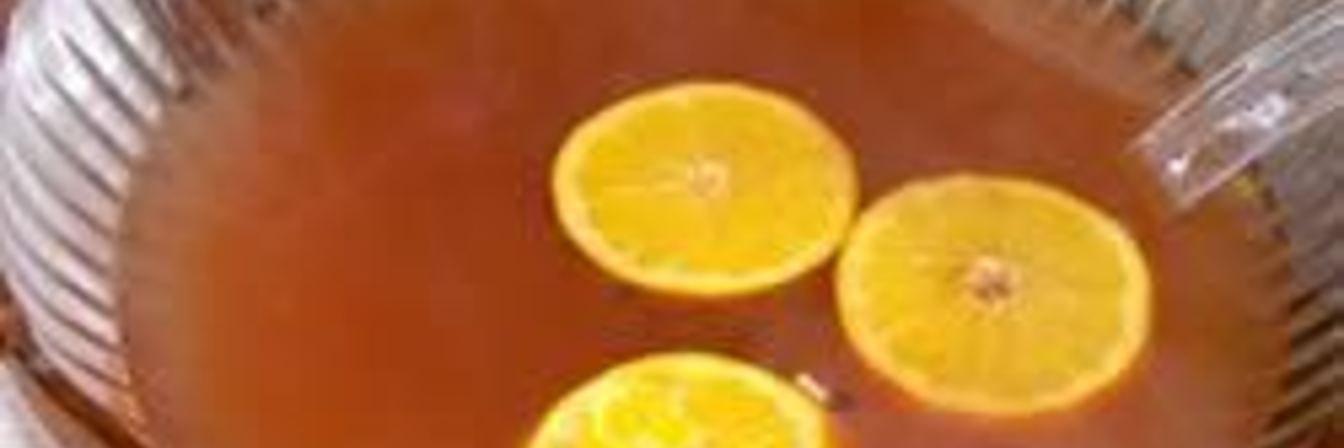 Горячий и пряный осенний пунш