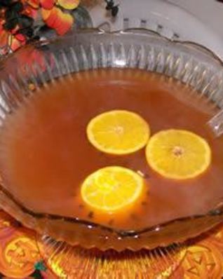 Горячий и пряный осенний пунш