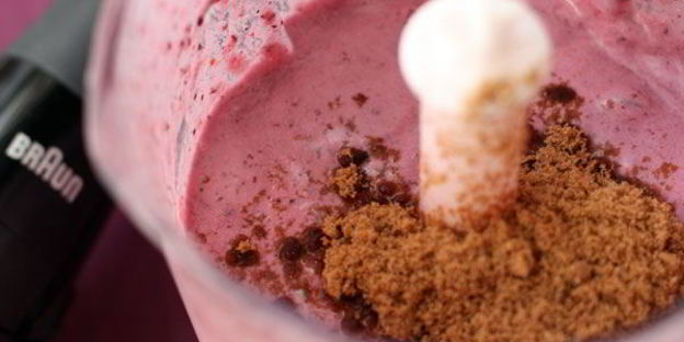 кокосовый коктейль с ягодами