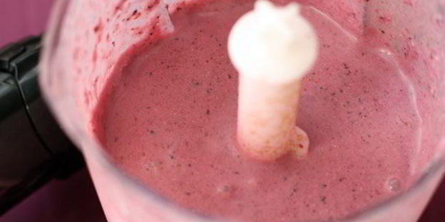 кокосовый коктейль с ягодами