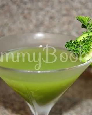 Коктейль с розмарином и лаймом