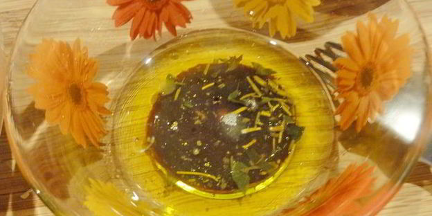 куриные ножки в кленовом сиропе, с соком лайма, имбирем и горчицей