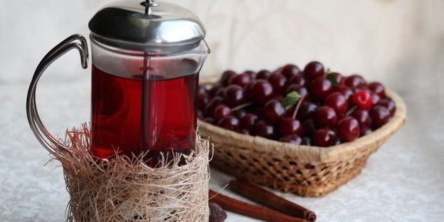 летний вишневый пунш