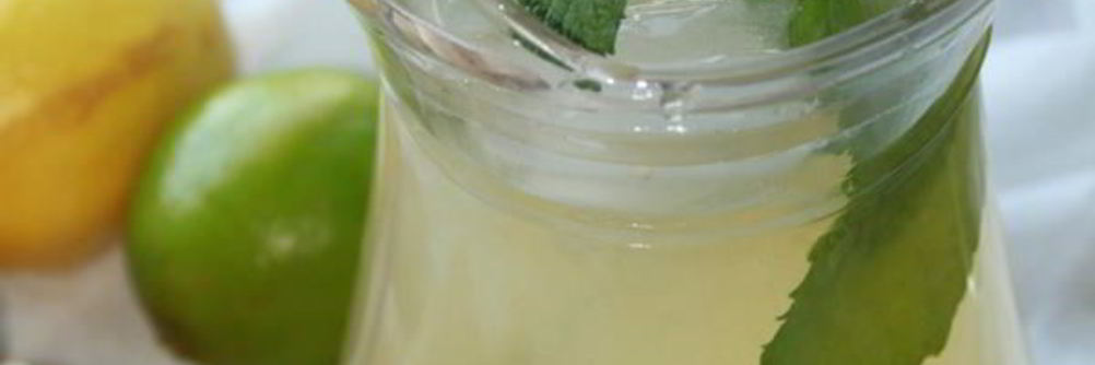 Лимонно-имбирный прохлаждающий напиток