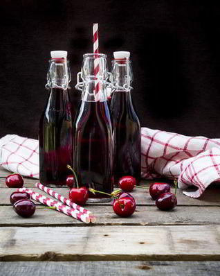 Морс из вишни с косточками