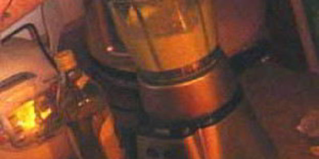 напиток для взрослых с медовой дыней и огурцом