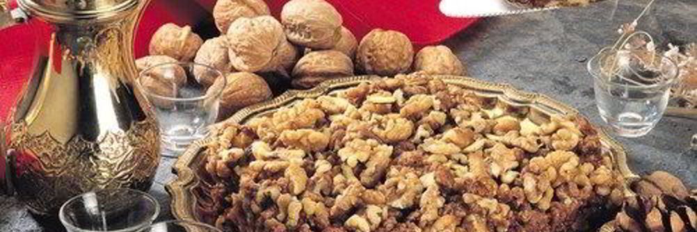 Орехи в кленовом сиропе и корице