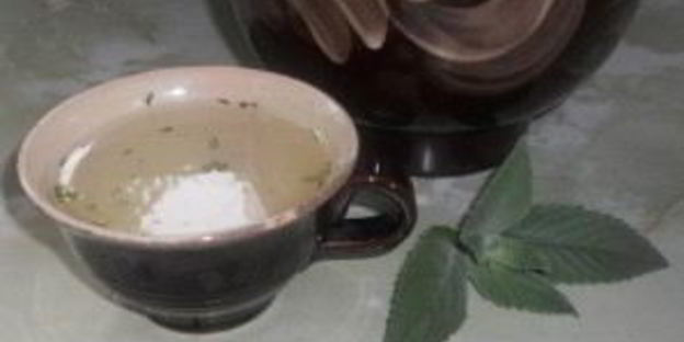 освежающий лимонный напиток