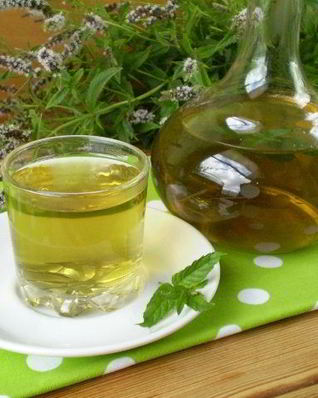 Освежающий напиток из мяты