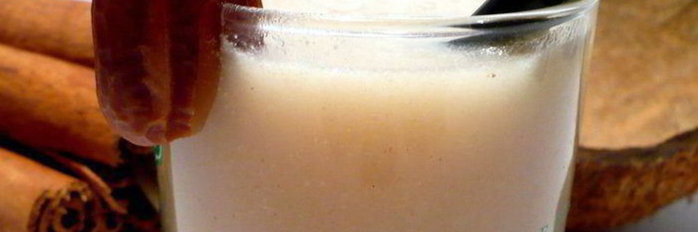 Освежающий напиток с финиками и кокосом