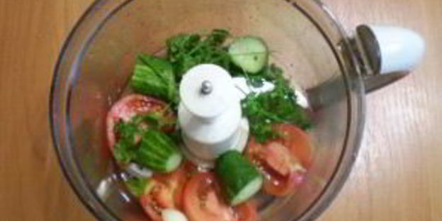 овощной зеленый коктейль