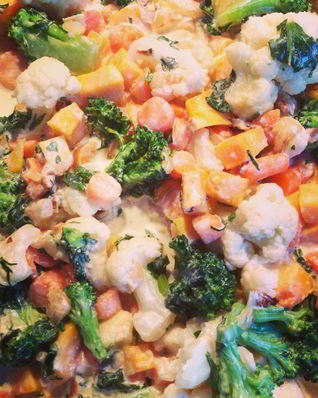 Паста с морским коктейлем в ароматном соусе