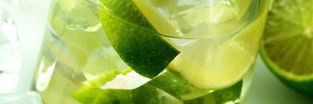 Рождественский коктейль Кайпиринья