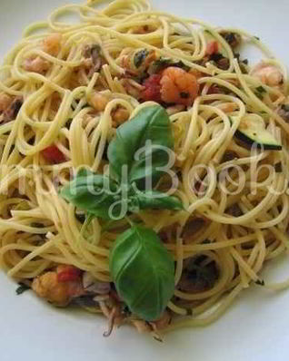 Спагетти с морским коктейлем