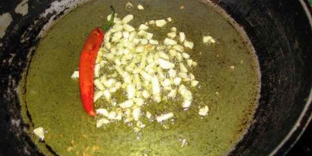 спагетти с морским коктейлем