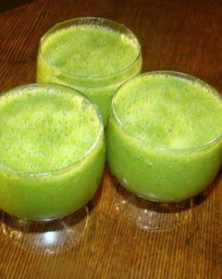 Томатный коктейль с авокадо