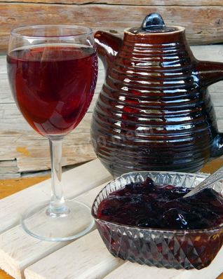 Вино из старого варенья