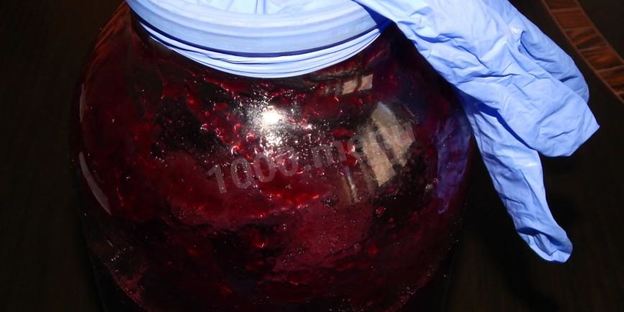 вино из старого варенья