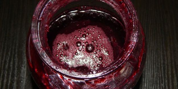 вино из старого варенья