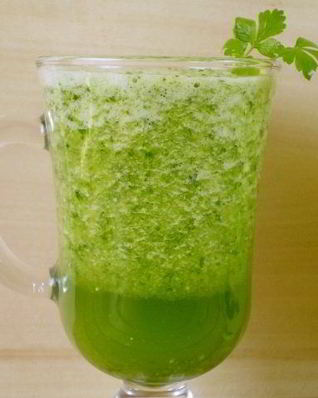 Зеленый коктейль с огурцом