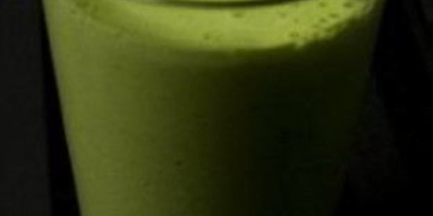 зеленый витаминный напиток с кокосом