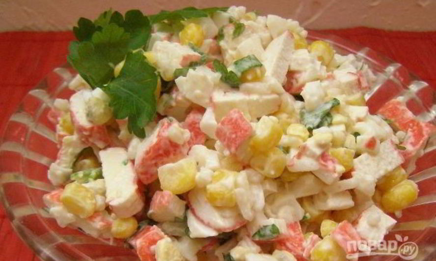 Рецепт крабового салата с рисом и кукурузой