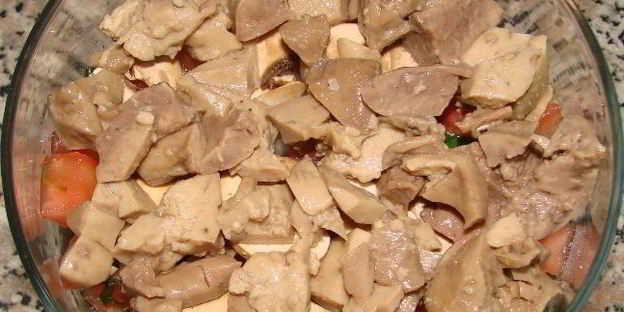 легкий салат с печенью минтая