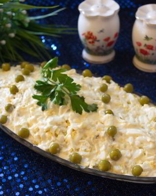 Пасхальный салат с курицей