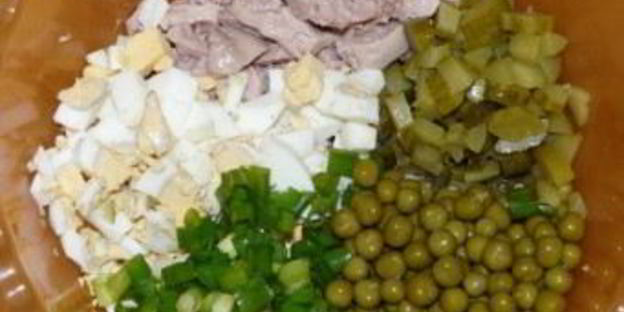 простой салат с печенью трески