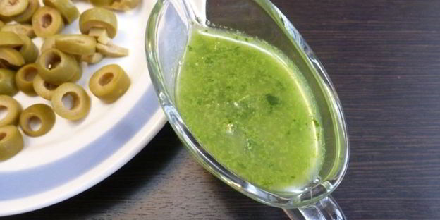 пряный салат с картофелем и оливками