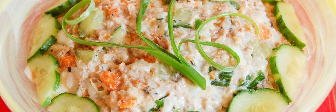 Салат из горбуши с рисом