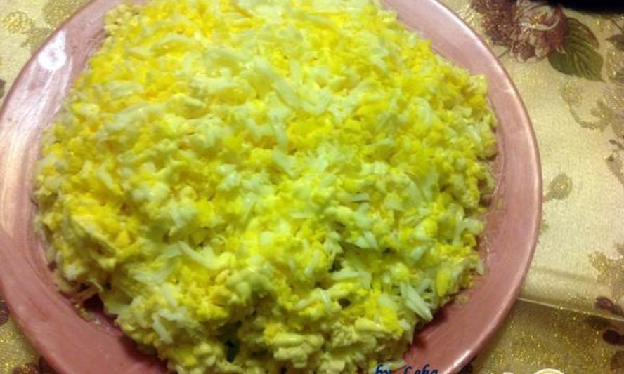 Рецепт салата из кальмаров, яблок и сыра