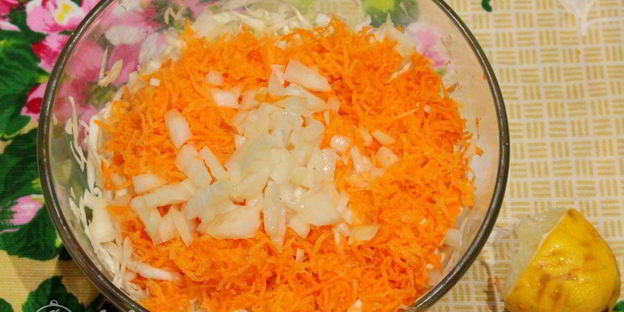салат из капусты и моркови
