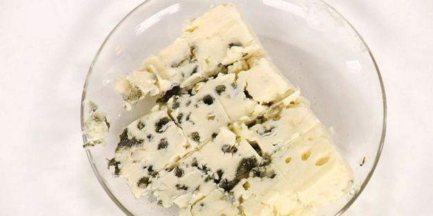 салат из хурмы и рокфора