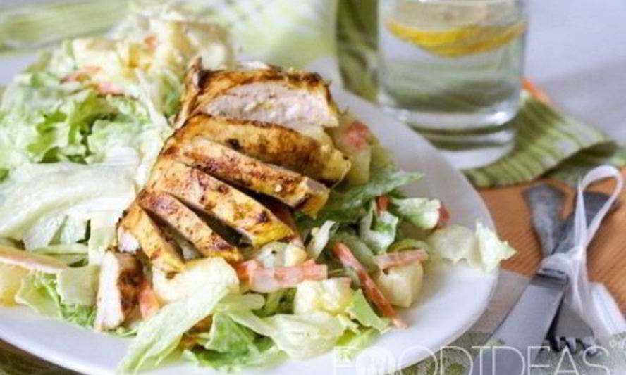 Рецепт салата из куриной грудки с ананасом