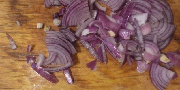 салат из пекинской капусты, винограда и сыра