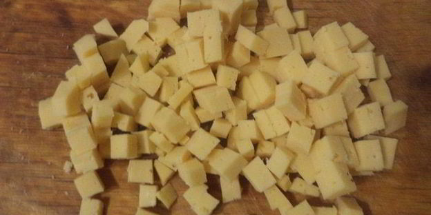 салат из пекинской капусты, винограда и сыра